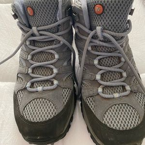 Women’s Merrell hiking boots